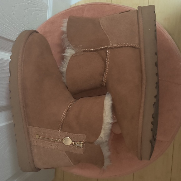 UGG Bailey Mini Zip Boots Size 7 - Picture 5 of 8
